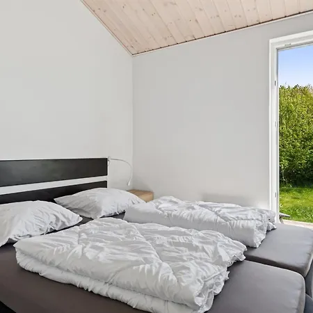 Snari - 700m From The Sea By Interhome *