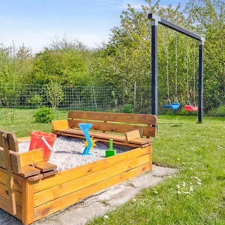 Snari - 700m From The Sea By Interhome *