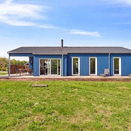 Snari - 700m From The Sea By Interhome *