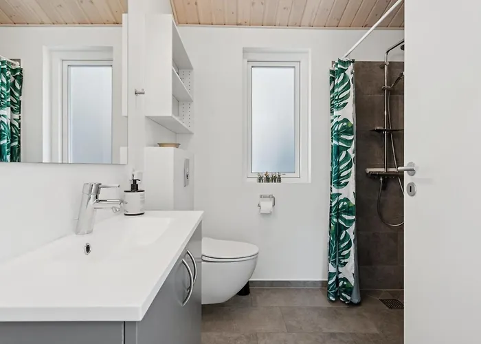 Snari - 700m From The Sea By Interhome