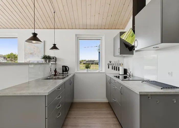 Snari - 700m From The Sea By Interhome Nyaraló